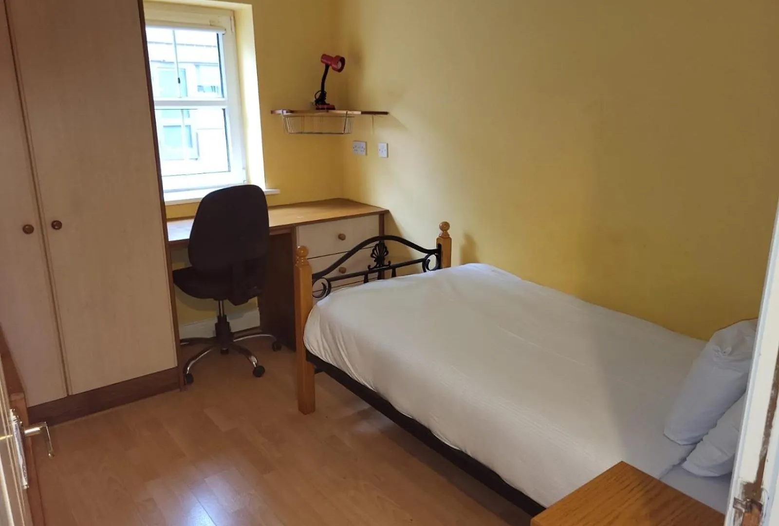 Sheraton Lodge Apartments T12E309 Cork 0*,